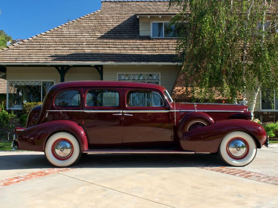  Cadillac Series 75 V8 Touring Sedan by Fleetwood 1937 года  (фото 2 из 8)
